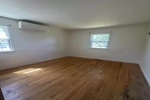 888 Pond View Rd, Riverhead, NY 11901 - Photo 5