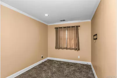104 W Woodlake Drive, Woodbury, NY 11797 - Photo 21