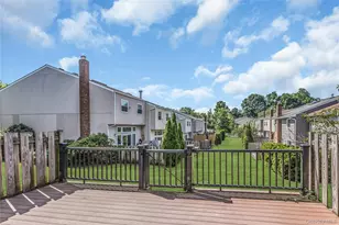 104 W Woodlake Dr, Woodbury, NY 11797 - Photo 27
