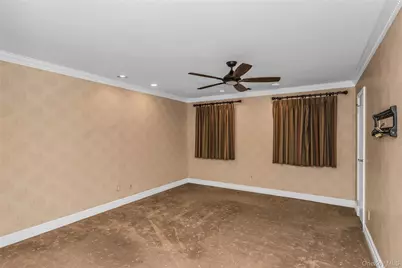 104 W Woodlake Drive, Woodbury, NY 11797 - Photo 15