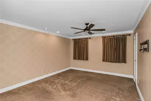 104 W Woodlake Dr, Woodbury, NY 11797 - Photo 15