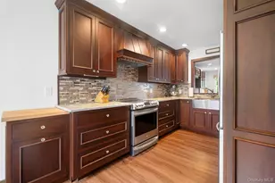 4 Hidden Pines Way, Bohemia, NY 11716 - Photo 19