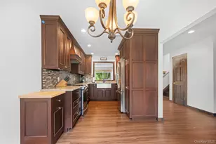 4 Hidden Pines Way, Bohemia, NY 11716 - Photo 15