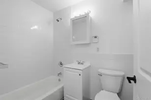 671 Bronx River Rd, Yonkers, NY 10704 - Photo 9