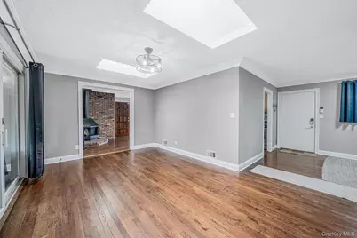 18 Edi Avenue, Plainview, NY 11803 - Photo 7