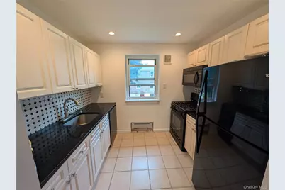 15048 Jewel Avenue #70B, Flushing, NY 11367 - Photo 5