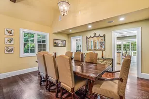 39 Cherry Ln, Syosset, NY 11791 - Photo 11