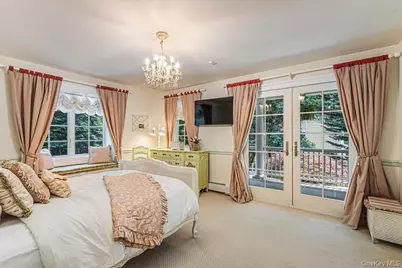 39 Cherry Lane, Syosset, NY 11791 - Photo 29