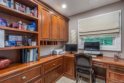 39 Cherry Lane, Syosset, NY 11791 - Photo 25