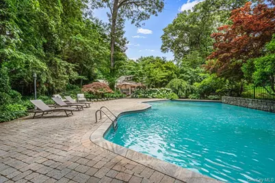 39 Cherry Lane, Syosset, NY 11791 - Photo 41