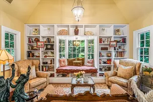 39 Cherry Ln, Syosset, NY 11791 - Photo 9