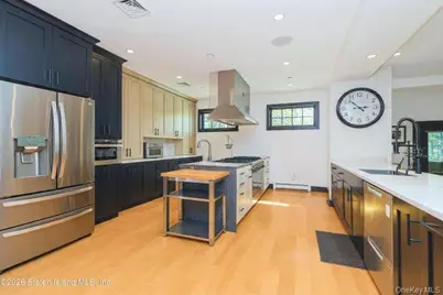 100 Hull Ave, New York, NY 10306 - Photo 11