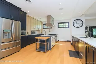 100 Hull Ave, New York, NY 10306 - Photo 11
