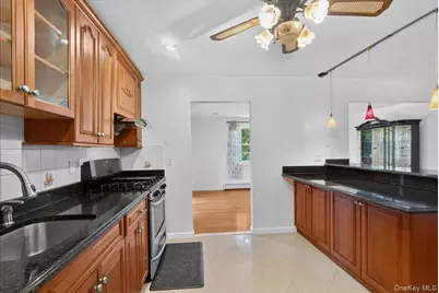 12 Flitt Street, West Nyack, NY 10994 - Photo 7
