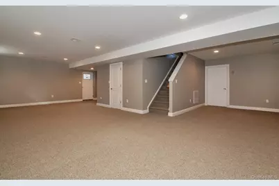 17 Vera Avenue, Plainview, NY 11803 - Photo 21