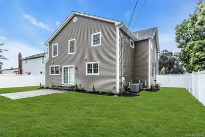 17 Vera Avenue, Plainview, NY 11803 - Photo 19