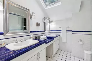 386 Bread and Cheese Hollow Rd, Northport, NY 11768 - Photo 5