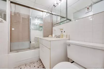 135 Post Avenue #2Q, Westbury, NY 11590 - Photo 13