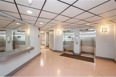 135 Post Avenue #2Q, Westbury, NY 11590 - Photo 5