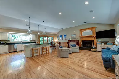 68 Bankside Drive, Centerport, NY 11721 - Photo 5