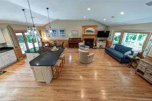 68 Bankside Dr, Centerport, NY 11721 - Photo 13