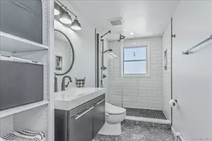 72 Circle Dr, Babylon, NY 11702 - Photo 23