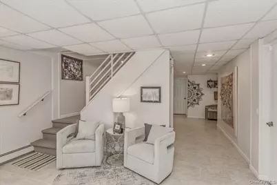 72 Circle Drive, Babylon, NY 11702 - Photo 31