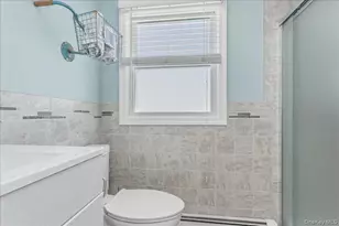 72 Circle Dr, Babylon, NY 11702 - Photo 29
