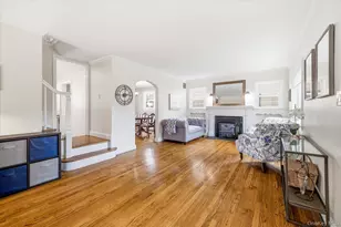 41 Hart St, Lynbrook, NY 11563 - Photo 7