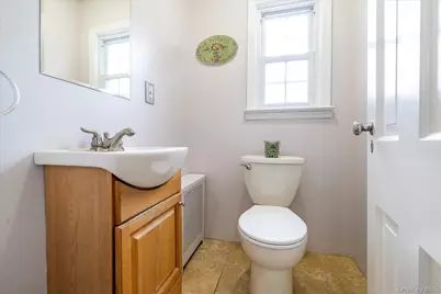 41 Hart Street, Lynbrook, NY 11563 - Photo 15