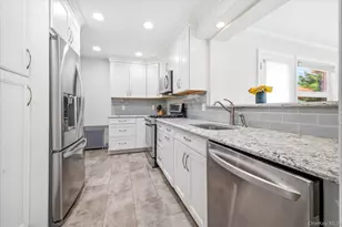 41 Hart St, Lynbrook, NY 11563 - Photo 13