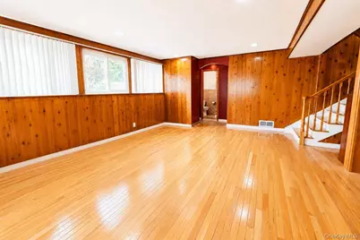 688 Pleasantview Court, Yorktown Heights, NY 10598 - Photo 23