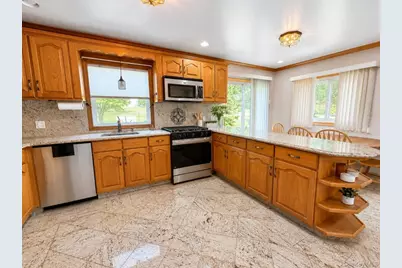 688 Pleasantview Court, Yorktown Heights, NY 10598 - Photo 13