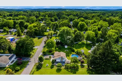 688 Pleasantview Court, Yorktown Heights, NY 10598 - Photo 29