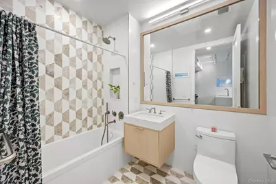 41st Avenue 29-18 #14B, Long Island City, NY 11101 - Photo 5