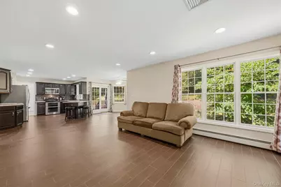 32 Robinson Lane, Wappingers Falls, NY 12590 - Photo 13