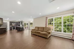 32 Robinson Ln, Wappingers Falls, NY 12590 - Photo 13
