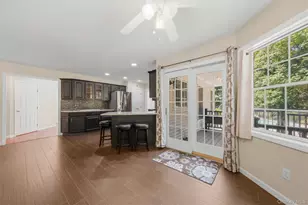 32 Robinson Ln, Wappingers Falls, NY 12590 - Photo 9