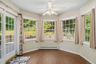 32 Robinson Ln, Wappingers Falls, NY 12590 - Photo 7