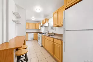 21 Crescent Pl, Yonkers, NY 10704 - Photo 9