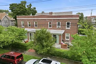 21 Crescent Pl, Yonkers, NY 10704 - Photo 3