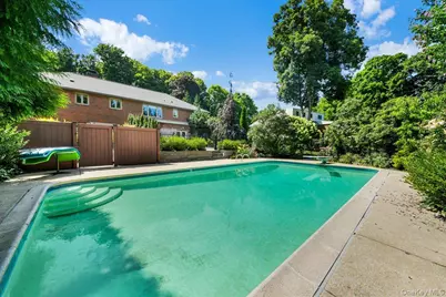 236 Westlake Drive, Valhalla, NY 10595 - Photo 41