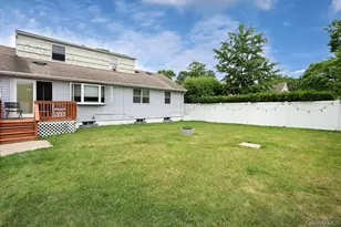 41 Cambria Rd, Syosset, NY 11791 - Photo 29