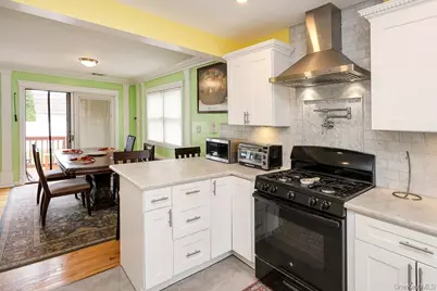 41 Cambria Road, Syosset, NY 11791 - Photo 11