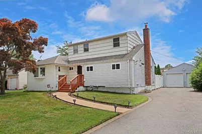 41 Cambria Road, Syosset, NY 11791 - Photo 1