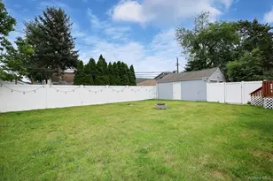 41 Cambria Rd, Syosset, NY 11791 - Photo 27