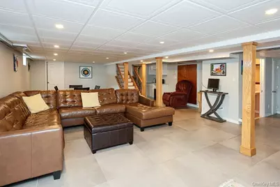 41 Cambria Road, Syosset, NY 11791 - Photo 21