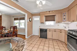 2832 Court St, North Bellmore, NY 11710 - Photo 9
