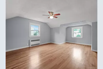198 Canterbury, Lynbrook, NY 11563 - Photo 11
