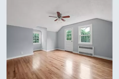 198 Canterbury, Lynbrook, NY 11563 - Photo 17
